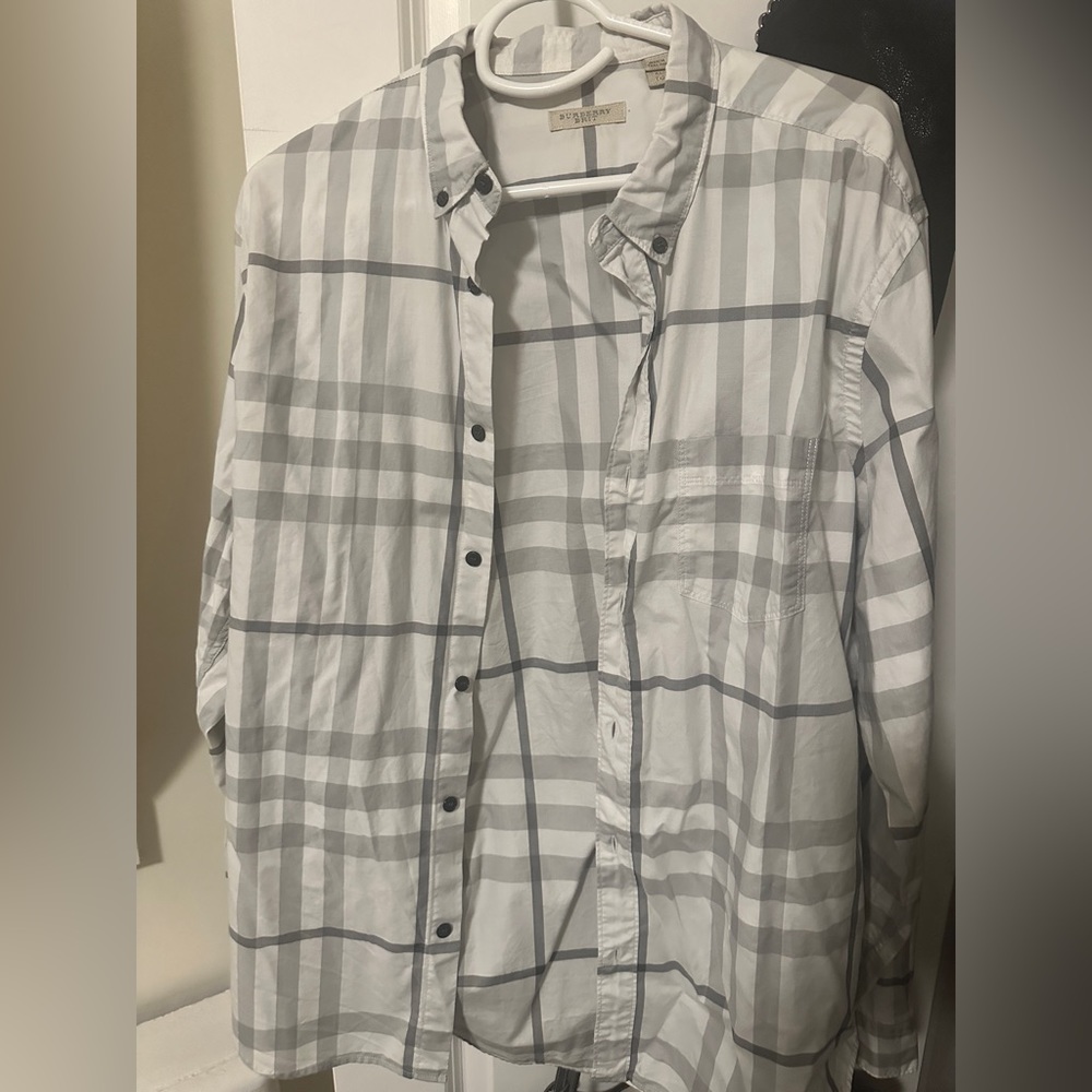 Like New Burberry XL Button down shirt